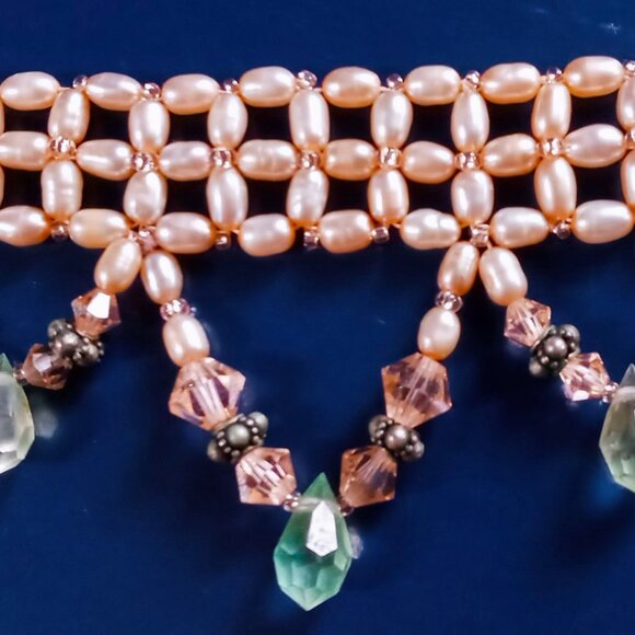 Beautiful, Exquisite & Delicate Handmade Choker w/Refined Style & Craftsmanship - Picture 2 of 9